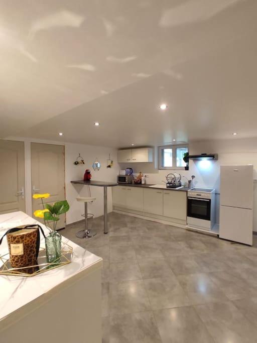 Appartement 100m2, indépendant dans notre maison avec petit déjeuner Garennes-sur-Eure Exterior foto