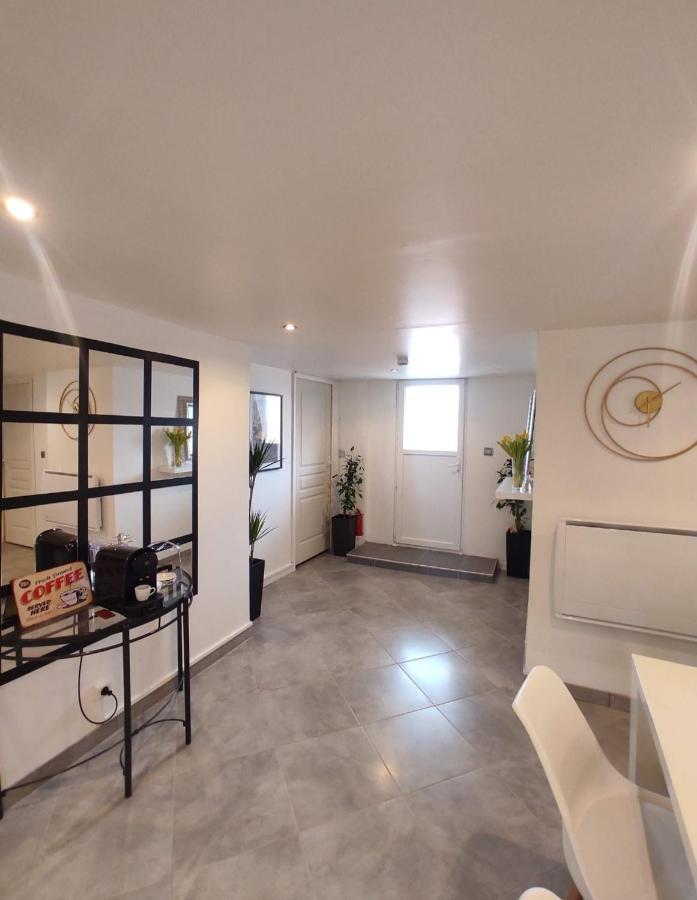 Appartement 100m2, indépendant dans notre maison avec petit déjeuner Garennes-sur-Eure Exterior foto