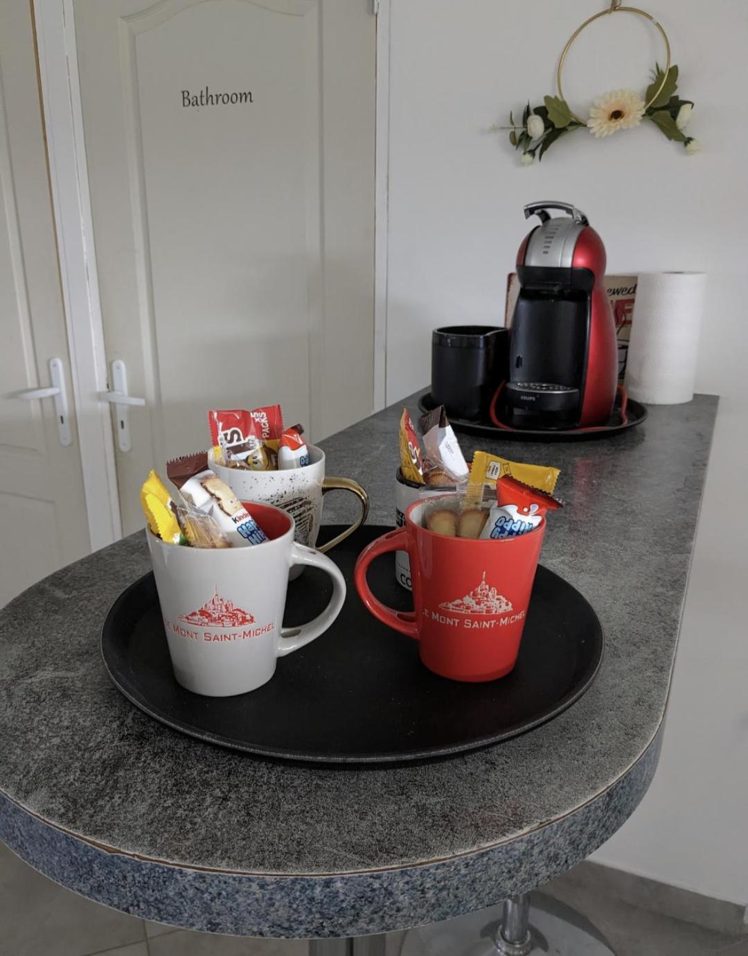 Appartement 100m2, indépendant dans notre maison avec petit déjeuner Garennes-sur-Eure Exterior foto